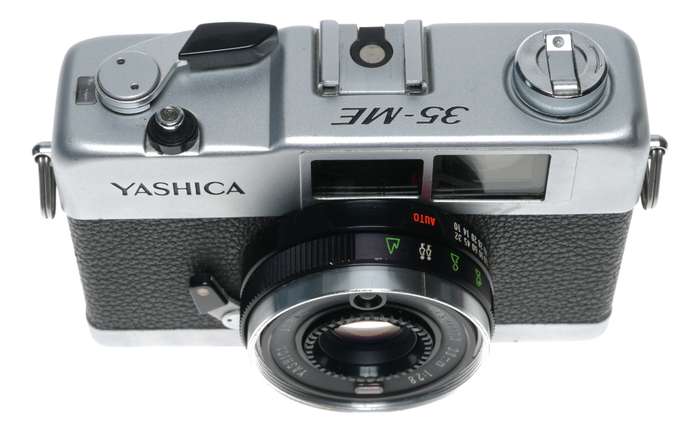 Yashica 35-ME Film Compact Viewfinder Camera Yashinon 1:2.8/38mm