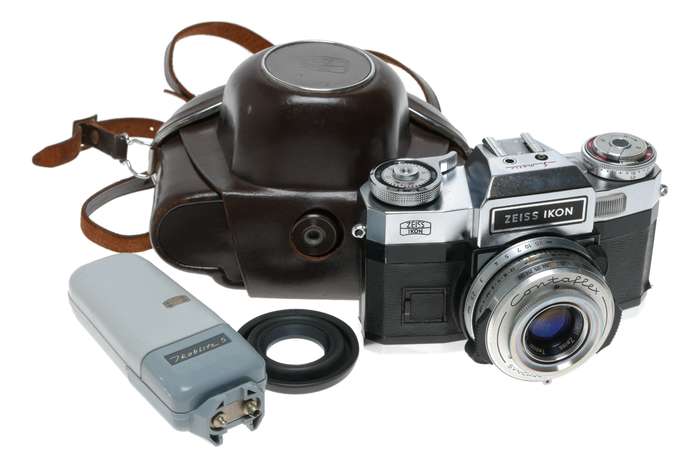 Zeiss Ikon Super BC 35mm SLR Film Camera Tessar 2.8/50 Ikoblitz Case