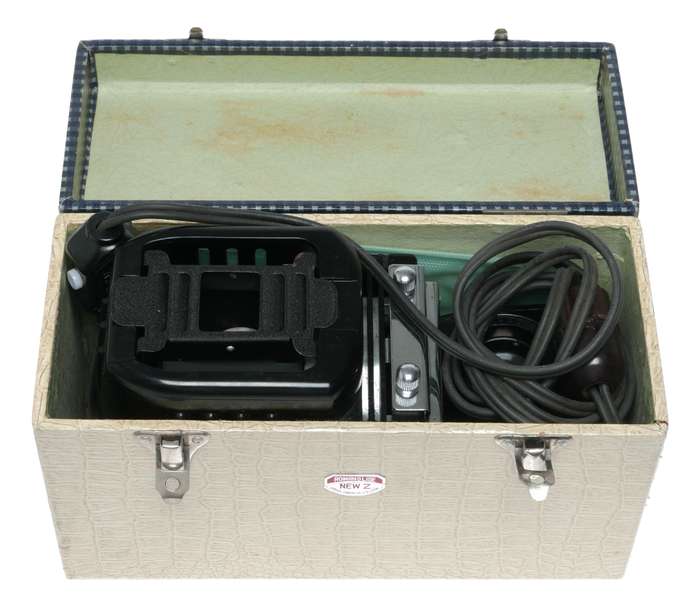 Romanslide New Z Bakelite 35mm Film Slide Projector Original Case