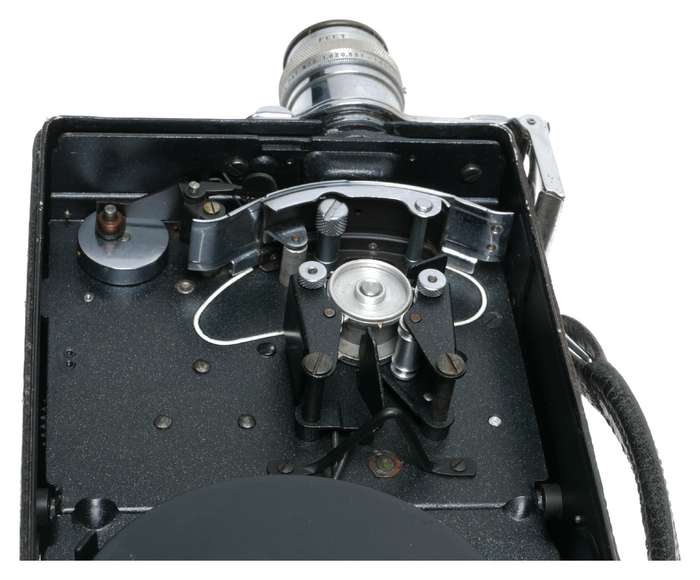 Kodak Cine Model K 16mm Spring Motor Movie Camera in Original Case