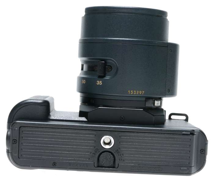 Canon T80 SLR Film Camera Zoom Lens AC 35-70mm 1:3.5-4.5