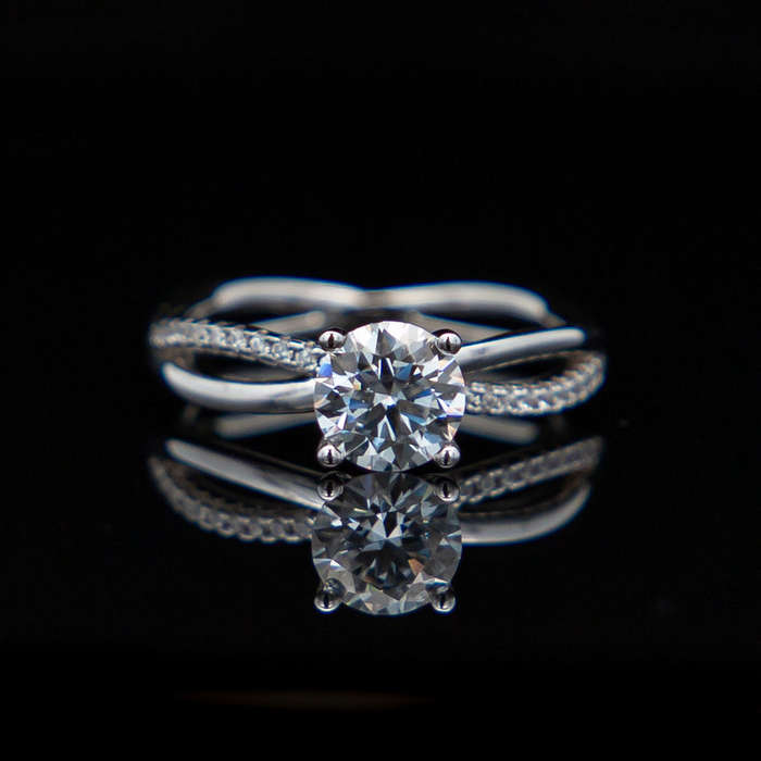 Brianna - Moissanite