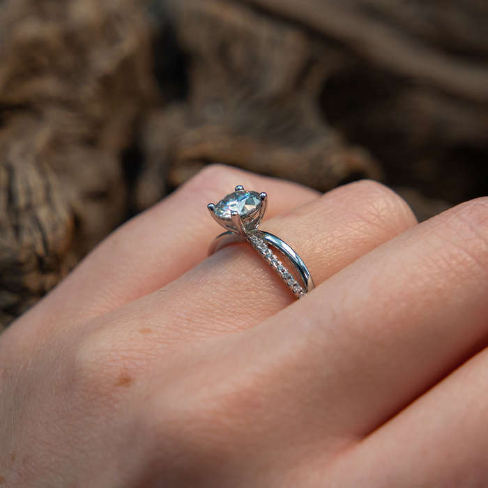 Brianna - Moissanite