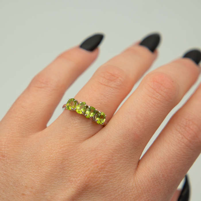 Dahlia - Peridot