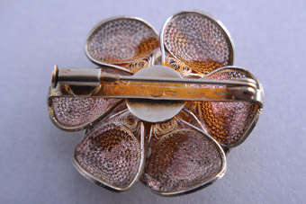 Silver Flower Brooch |  |