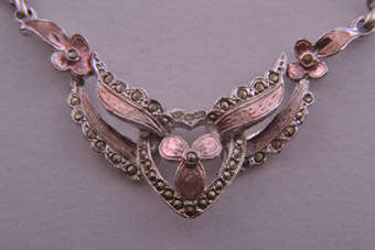 1950's Necklace |  |
