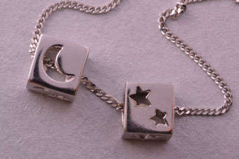 Gold Vintage Necklace |  |
