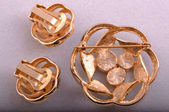 Enamel Set |  |