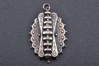 Silver Victorian Pendant |  |