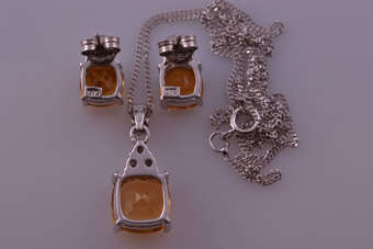 Gold Modern Set |  |