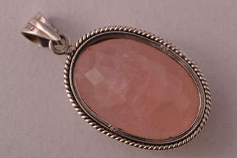Silver Modern Pendant |  |