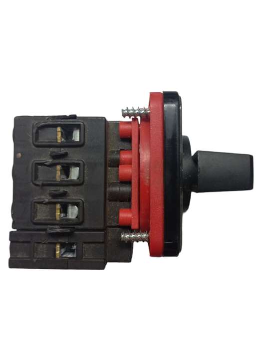 SJ075 - MENZ  DC 3PST  2 Position 90 Degees Changeover On - Off switch 20Amp  400 Volt Knob. NEW