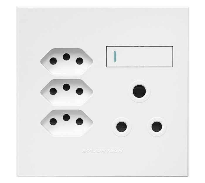 Veti Series 3 1 x RSA 3 x V-Slim Plug Sockets - White (100 x 100mm)