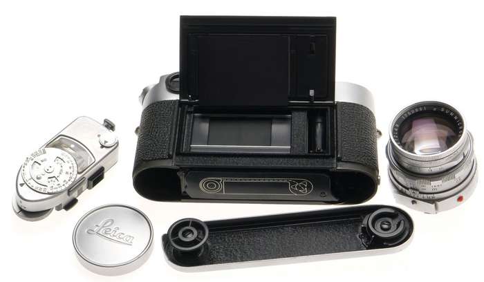 SUMMICRON DR 2/50mm CHROME METER LEICA 35mm FILM M4 CAMERA CASED JUST SERVICED