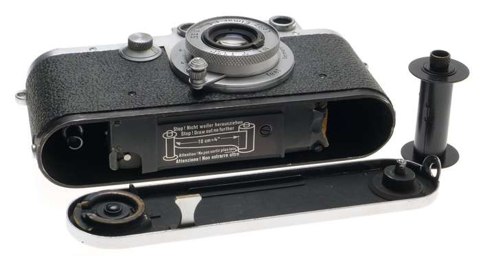 IIIF LEICA M39 RANGEFINDER CAMERA NUMBERED ELMAR f=5cm 1:3.5 LENS HOOD CASE XTRA