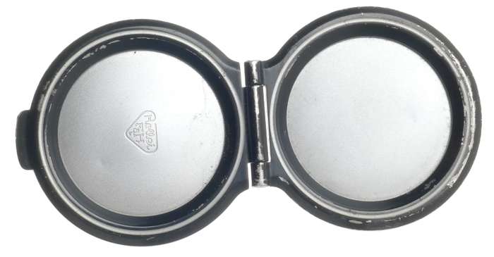 ROLLEIFLEX 2.8F ZEISS PLANAR WHITE FACE TLR CAMERA LENS CAP CHROME USED 2.8/80