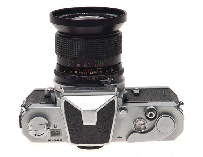 NIKKORMAT SLR AUTO WIDE ANGLE 2.5/28 VIVITAR LENS CASE