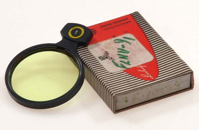 LINHOF CAMERA 42mm SLIP IN LENS FILTER YELLOW MINT BOX