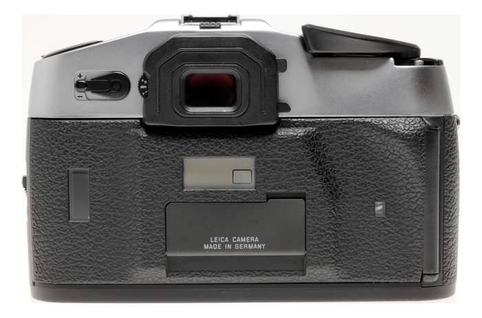 Leica R8 SLR 35mm film camera Sliver chrome body boxed 10080