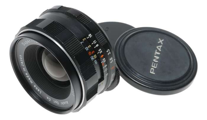 Asahi Super-Takumar 1:3.5/35 screw mount f=35mm wide angle lens f/3.5