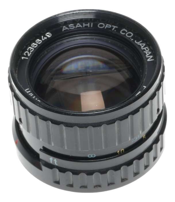 Pentax-110 1:2.8 50mm subminiature lens f/2.8 lens caps 2.8/50mm