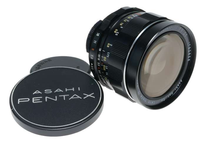 Wide Angle Pentax Super-Takumar 1:3.5/28mm SLR vintage camera lens