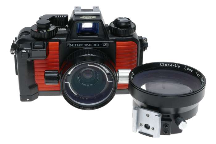 Nikonos-V Nikon under water film camera UW-Nikkor 28mm 1:3.5 Xtras set
