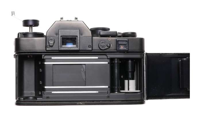 SLR Leica R3 Electronic Leitz Film camera body 35mm black with strap