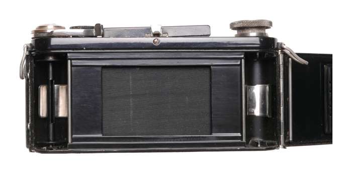Exakta black medium format vintage camera Tessar 2.8 f=7.5cm Meyer 1:2.8/75mm
