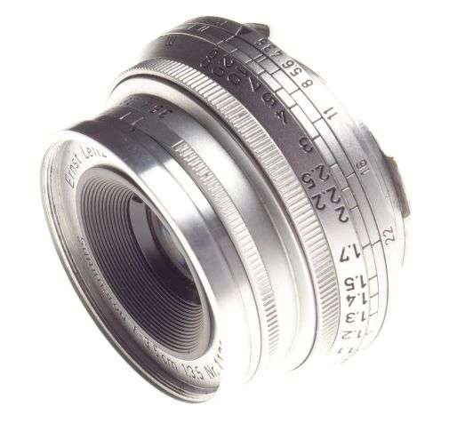 Mint- f3.5 Summaron coated lens f=3.5cm with hood and Leica caps 3.5/35mm wide