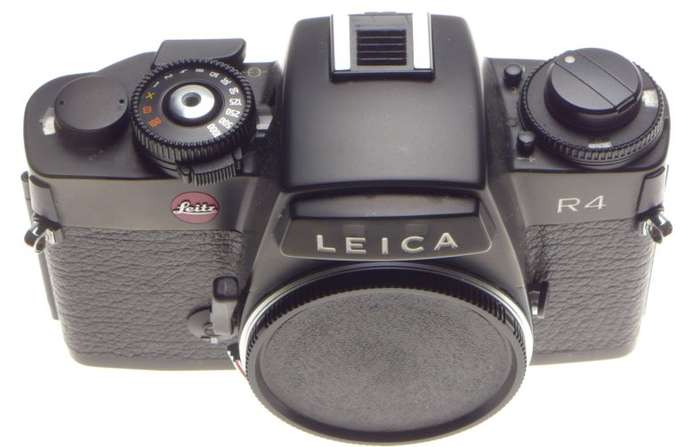 R4 Leica Black 35mm film Classic camera SLR pristine body with shell cased cap