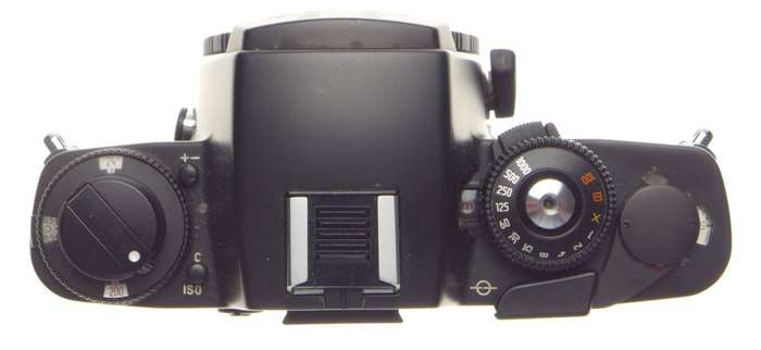 R4 Leica Black 35mm film Classic camera SLR pristine body with shell cased cap