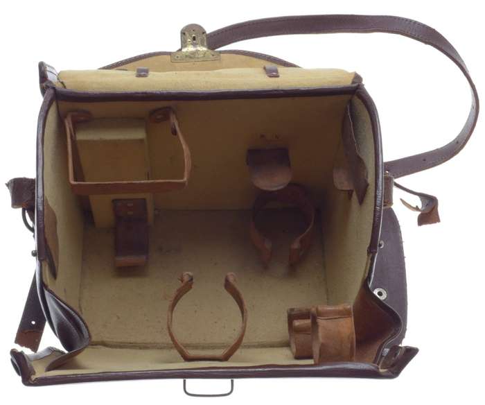 ALPA REFLEX CAMERA BAG OMNICA FLIGHT CASE CUSTOM MADE FOR ALPA 35mm SHOULDER BAG