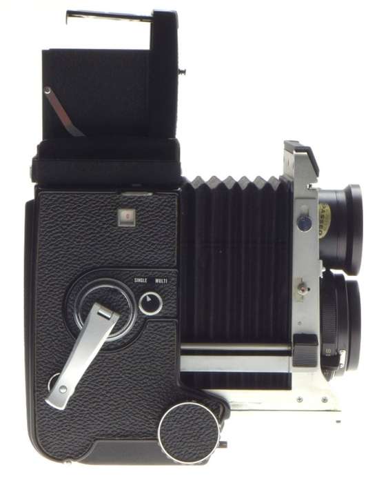 MAMIYA C330 PROFFESSIONAL 6x6 BLUE 3.5/105mm SEKOR LENS TLR MEDIUM FORMAT CAMERA