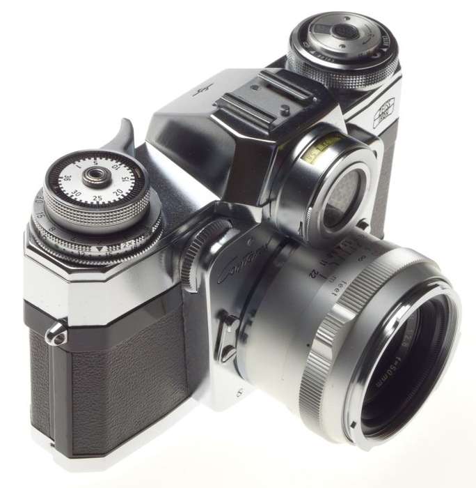 ZEISS CONTAREX Bullseye SLR 35mm chrome film camera Tessar 1:2.8/50mm lens cased