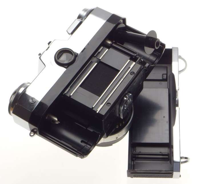 ZEISS CONTAREX Super SLR 35mm chrome film camera Planar 1:2/50mm lens case strap