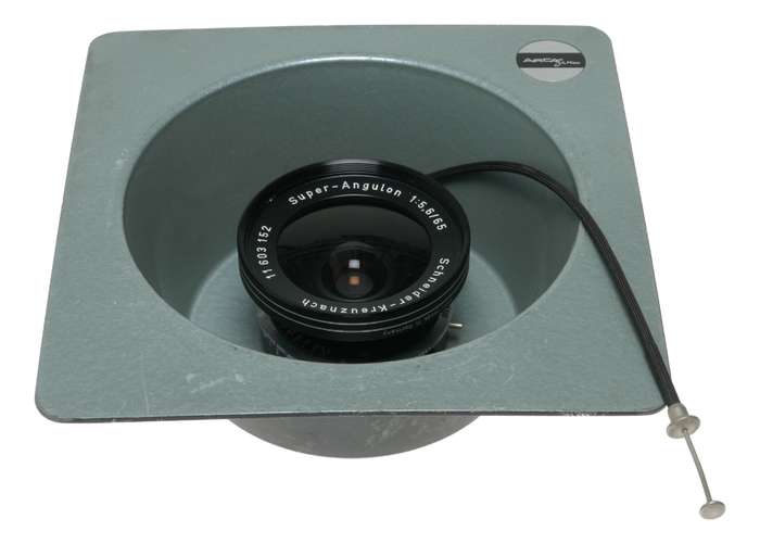 Schneider Kreuznach Super-Angulon 1:5.6/65 camera lens Arca-Swiss lens board