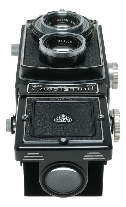 Rolleicord TLR camera Schneider Xenar 3.5/75 twin caps in leather case