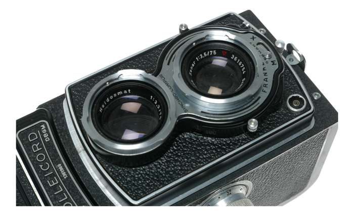 Rolleicord TLR camera Schneider Xenar 3.5/75 twin caps in leather case