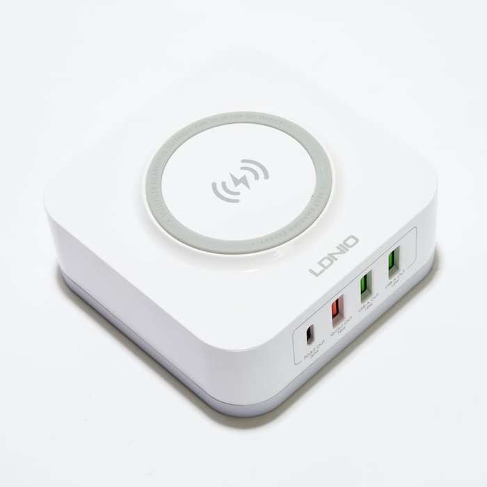 LDNIO 32W Desktop Power Station with Wireless Charger