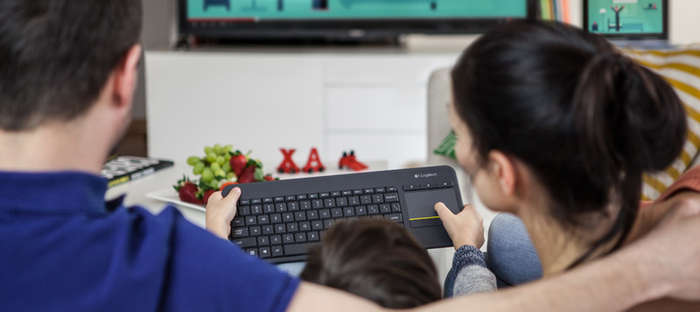 Logitech K400 Plus Touch Wireless Keyboard - Black