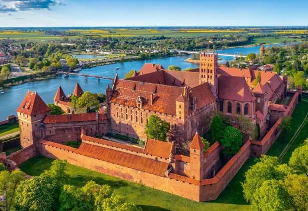 View of The Malbork Castle, Poland (500 Piece Puzzle)