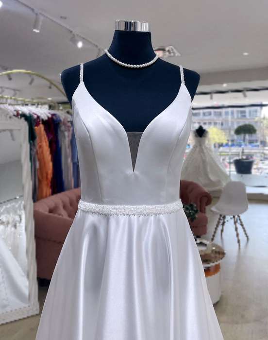 (Rental) Elaine satin A-line with pearl belt wedding dress