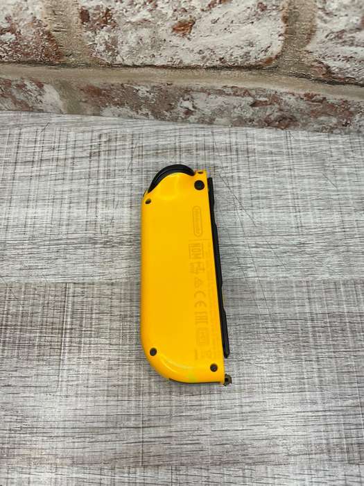 Right Joycon for Nintendo Switch (PreOwned)