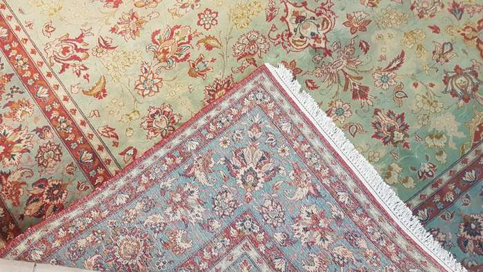 Persian Isfahan Carpet 240cm x 340cm Hand Knotted