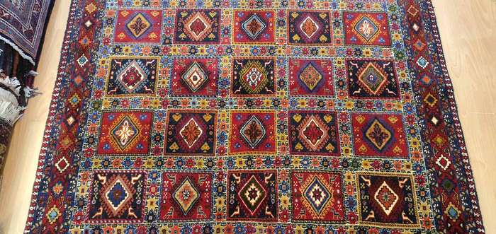 Very Fine Persian Yalemeh Carpet 200cm x 150cm Hand Knotted