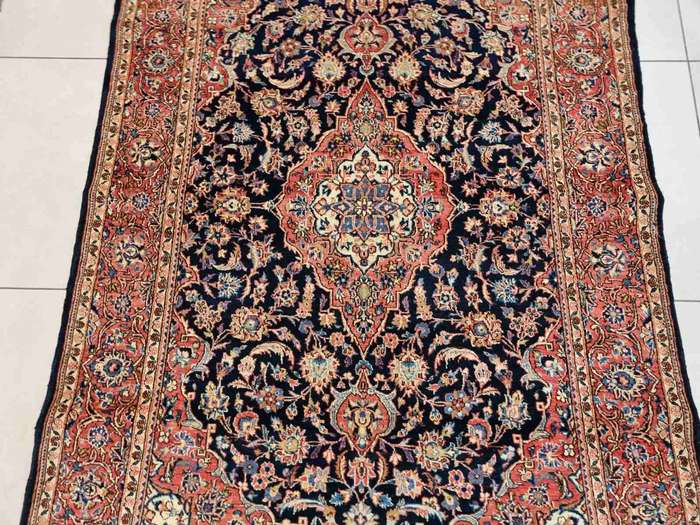 Very Fine Persian Kashan Carpet 200cm x 136cm Hand Knotted