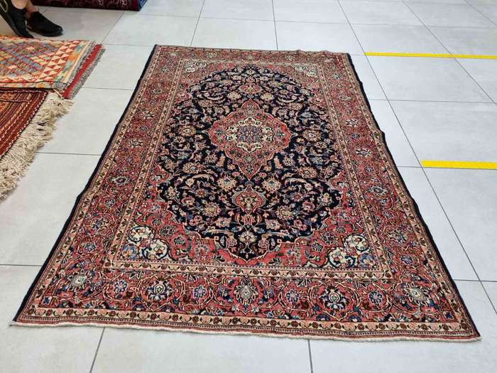 Very Fine Persian Kashan Carpet 200cm x 136cm Hand Knotted