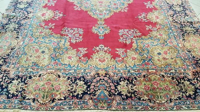 Very Fine Persian Kerman Carpet 410cm x 300cm Hand Knotted