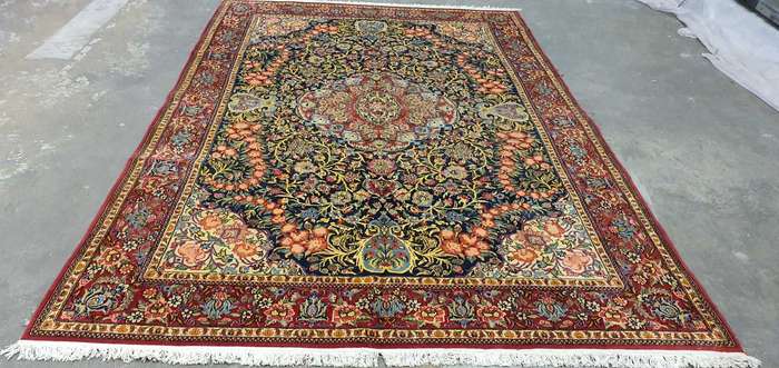 Very Fine Persian Qum Carpet 300cm x 208cm Hand Knotted